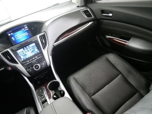 Used 2016 Acura TLX V6 SH-AWD w/ Technology Pkg image 11