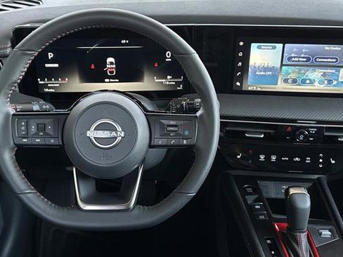 New 2025 Nissan Kicks SR w/ SR Premium Package image 15