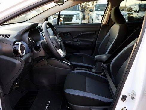 New 2025 Nissan Versa SV w/ Trunk Package FWD image 14