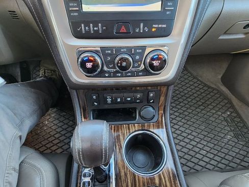 Used 2014 GMC Acadia Denali image 24