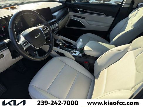 Certified 2024 Kia Telluride S w/ S Sunroof Package image 3