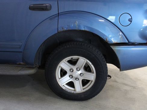 Used 2004 Dodge Durango SLT AWD/4WD image 28