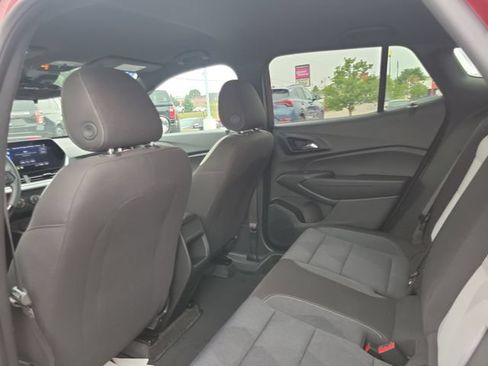 Used 2025 Chevrolet Trax RS w/ Driver Confidence Package FWD image 25