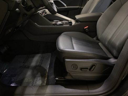 Used 2025 Audi Q5 Premium w/ Convenience Package image 66