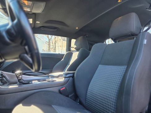 Used 2022 Dodge Challenger GT image 19