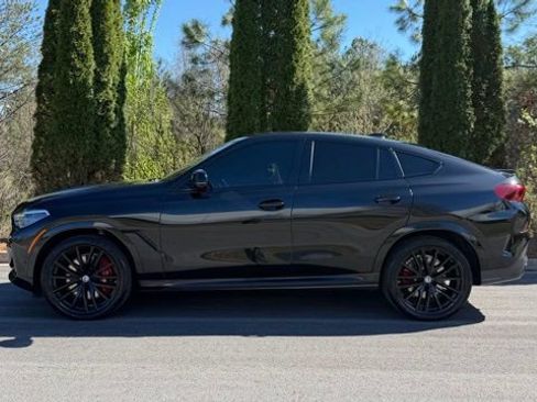 Used 2023 BMW X6 M50i w/ Executive Package image 10