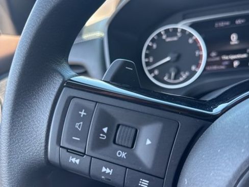 Certified 2022 Nissan Rogue SV image 29