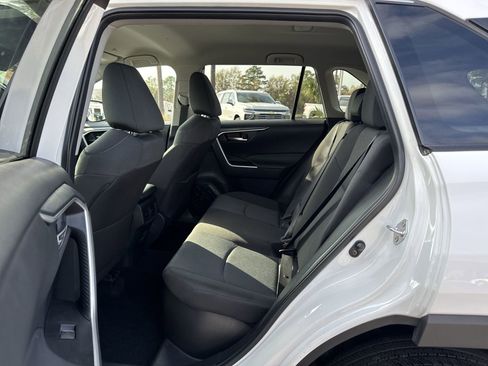 Used 2025 Toyota RAV4 XLE image 30