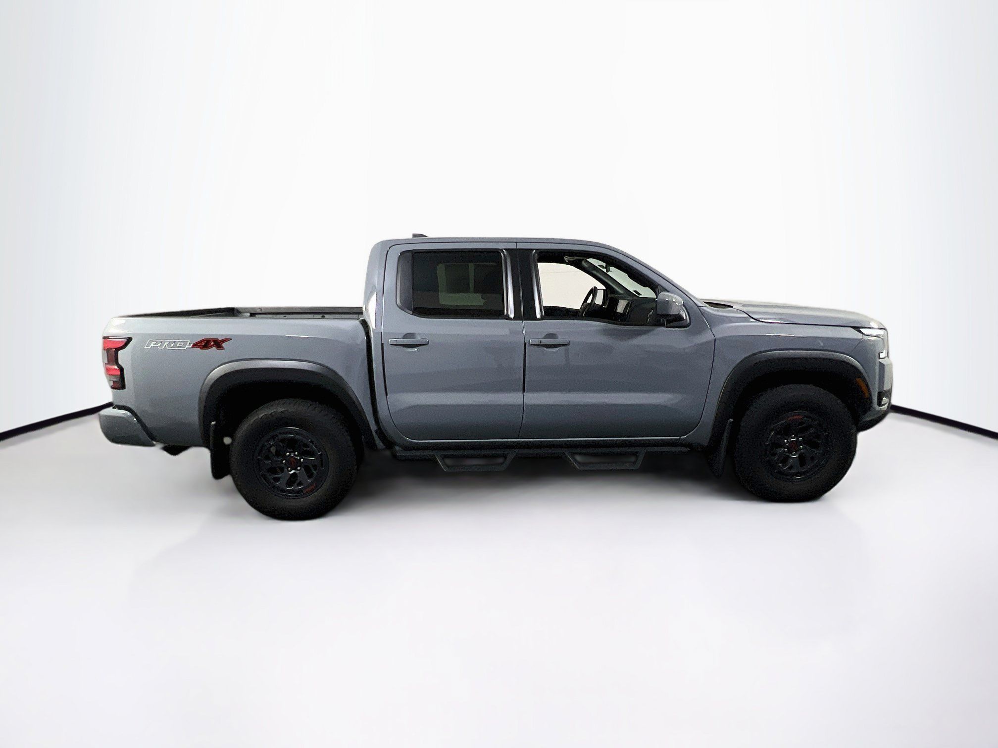 Used 2025 Nissan Frontier PRO-4X AWD/4WD image 4