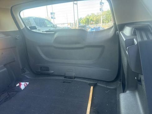 Used 2019 Ford Escape SE image 12