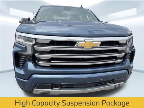 Used 2024 Chevrolet Silverado 1500 High Country AWD/4WD image 9