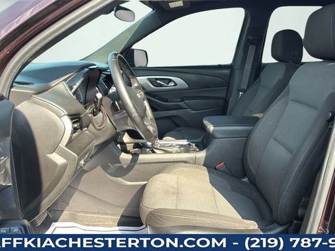 Used 2023 Chevrolet Traverse LT FWD image 21
