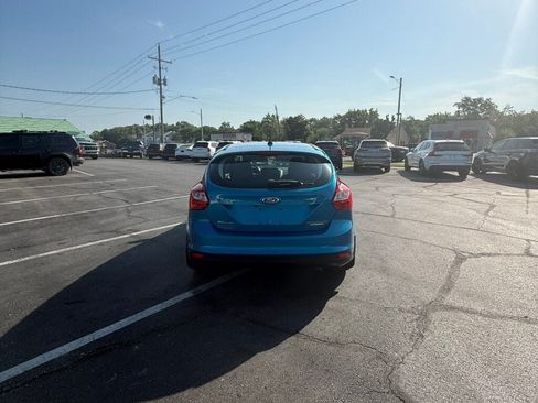 Used 2012 Ford Focus Titanium FWD image 12