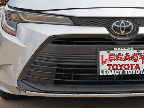 Used 2024 Toyota Corolla LE FWD image 9