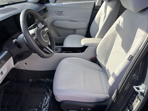 Used 2025 Hyundai Kona SEL image 23