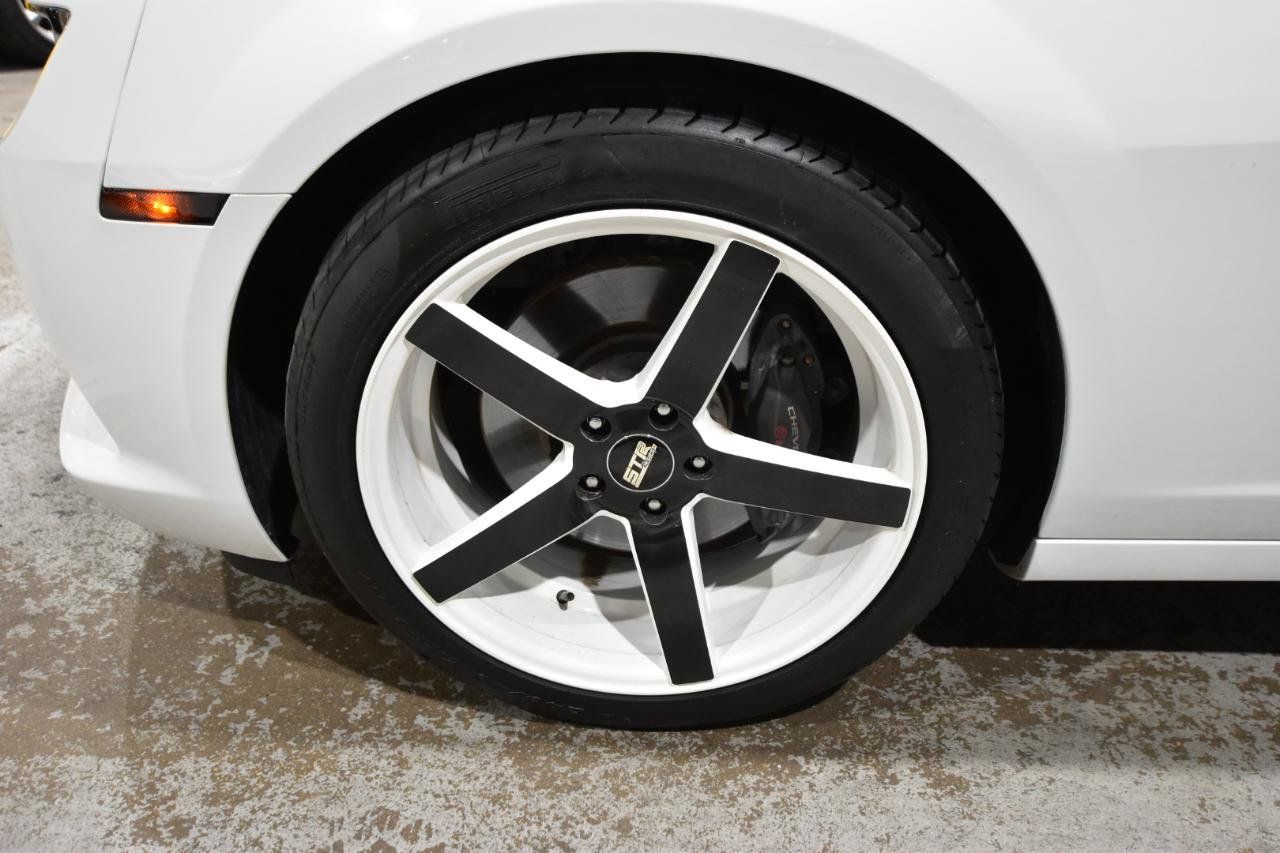 Used 2014 Chevrolet Camaro SS w/ RS Package RWD image 46