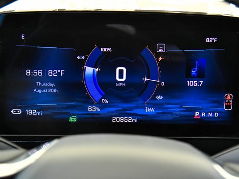 Used 2024 Chevrolet Blazer EV LT AWD/4WD image 36