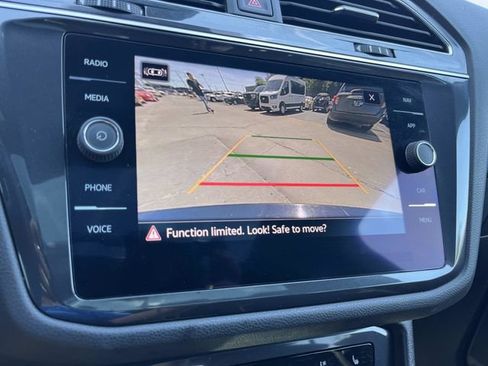 Used 2022 Volkswagen Tiguan SEL R-Line AWD/4WD image 44