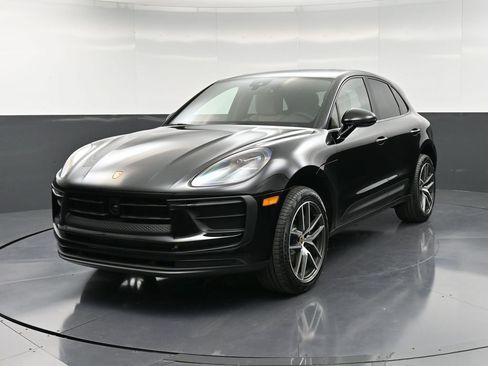 New 2026 Porsche Macan image 6