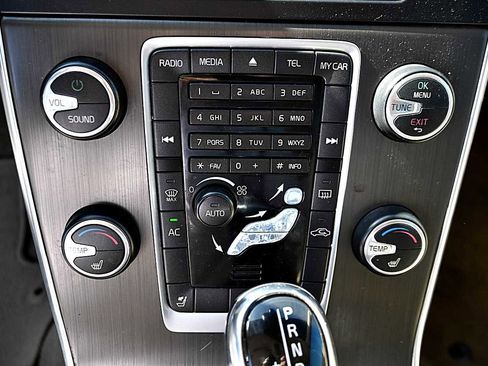 Used 2014 Volvo S60 T5 image 23