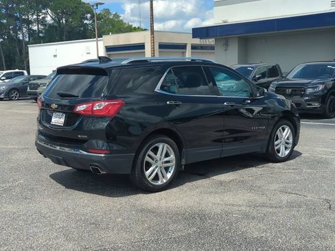 Used 2018 Chevrolet Equinox Premier FWD image 4