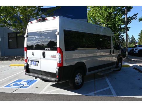 Used 2019 RAM ProMaster 2500 w/ Premium Appearance Group FWD image 6