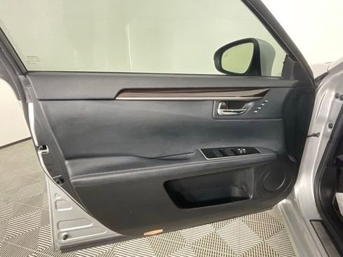 Used 2018 Lexus ES 350 w/ Navigation System Package image 12