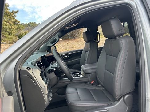 Certified 2025 Chevrolet Tahoe RST image 34