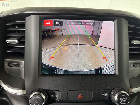 Used 2024 RAM 2500 Big Horn w/ Bed Utility Group image 17