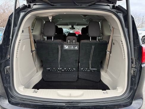 Used 2017 Chrysler Pacifica Touring Plus image 34