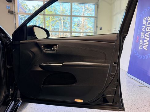 Used 2016 Toyota Avalon XLE Premium image 24