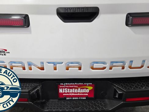 Used 2023 Hyundai Santa Cruz SE image 28