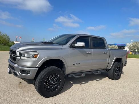 Used 2019 RAM 1500 Laramie w/ Sport Appearance Package AWD/4WD image 6