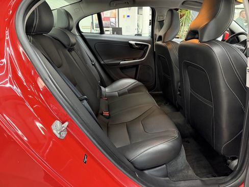 Used 2018 Volvo S60 T5 Dynamic w/ Vision Package image 15