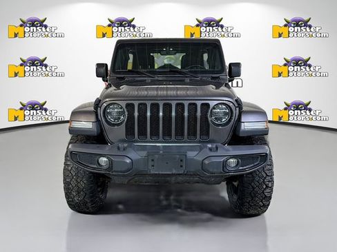 Used 2020 Jeep Wrangler Unlimited Sahara image 2