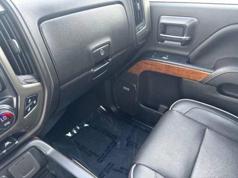 Used 2018 Chevrolet Silverado 1500 High Country AWD/4WD image 23