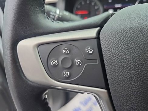 Used 2021 GMC Acadia SLT image 11