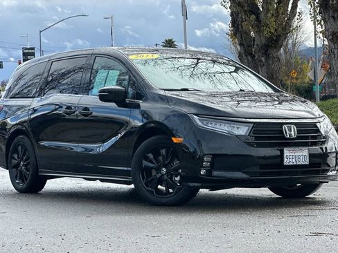 Certified 2023 Honda Odyssey Sport image 2