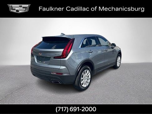 Used 2023 Cadillac XT4 Luxury w/ Cold Weather Package AWD/4WD image 4