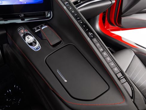 Used 2023 Chevrolet Corvette Z06 w/ Stealth Interior Trim Package RWD image 28