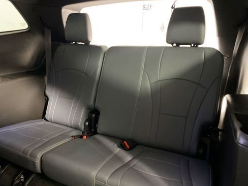 Used 2024 Buick Enclave Essence w/ Experience Buick Package AWD/4WD image 23