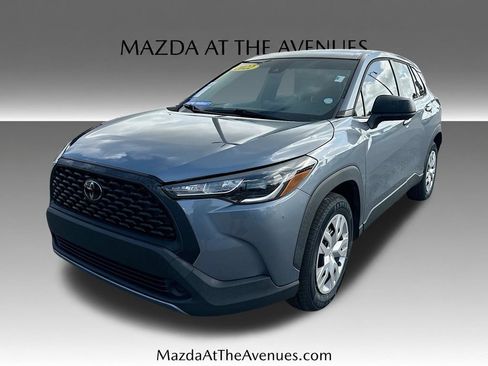 Used 2022 Toyota Corolla Cross L AWD/4WD image 3