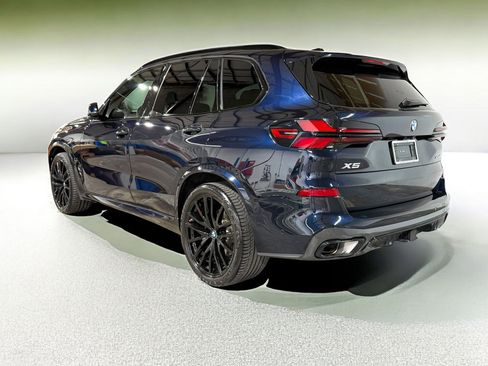 Certified 2024 BMW X5 xDrive40i w/ M Sport Package image 3