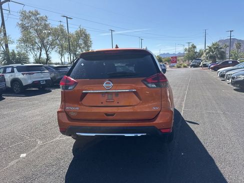 Used 2020 Nissan Rogue SV FWD image 10