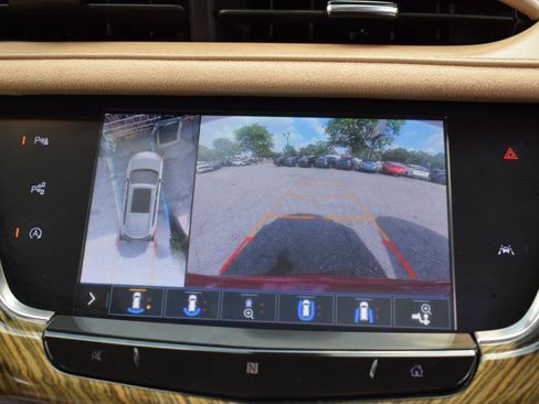 Used 2020 Cadillac XT6 Premium Luxury w/ Platinum Package AWD/4WD image 30