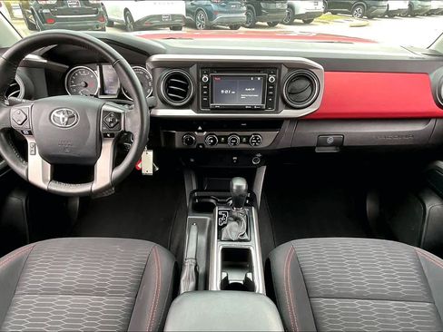 Used 2017 Toyota Tacoma SR5 image 16