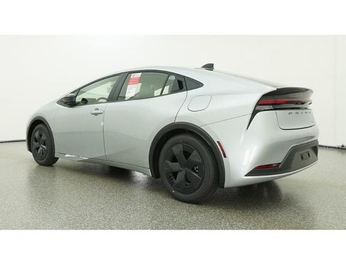 New 2026 Toyota Prius LE FWD image 21