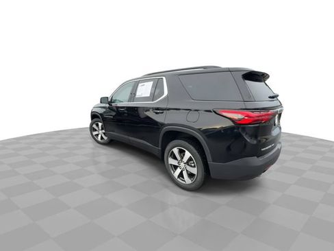 Used 2023 Chevrolet Traverse LT w/ LT Premium Package AWD/4WD image 6