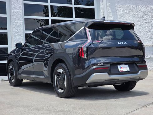 Used 2026 Kia EV9 Light RWD image 7