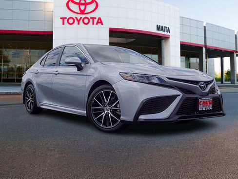 Certified 2023 Toyota Camry SE FWD image 1